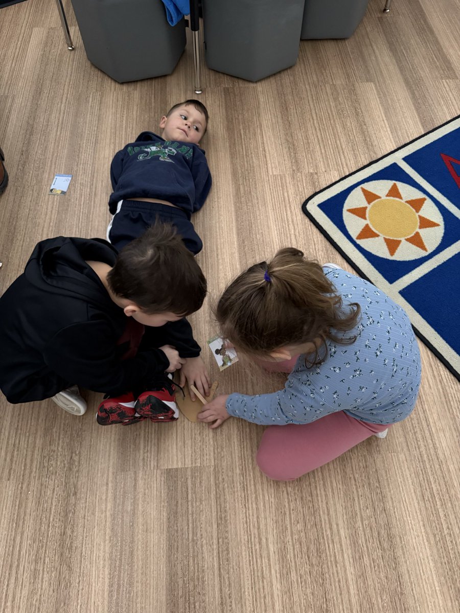 Sarah Rabe tweet media