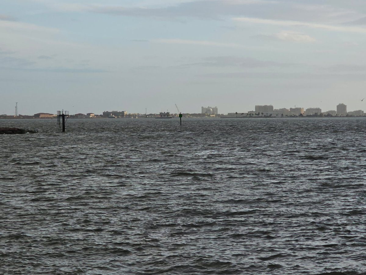 GalvestonFerry's tweet photo. The end of another beautiful day is here. We hope you enjoy these photos. Leave us some comments, tell us what you think. Have a restful, blessed evening. #FerrySunset https://t.co/A4aKcvu7LV