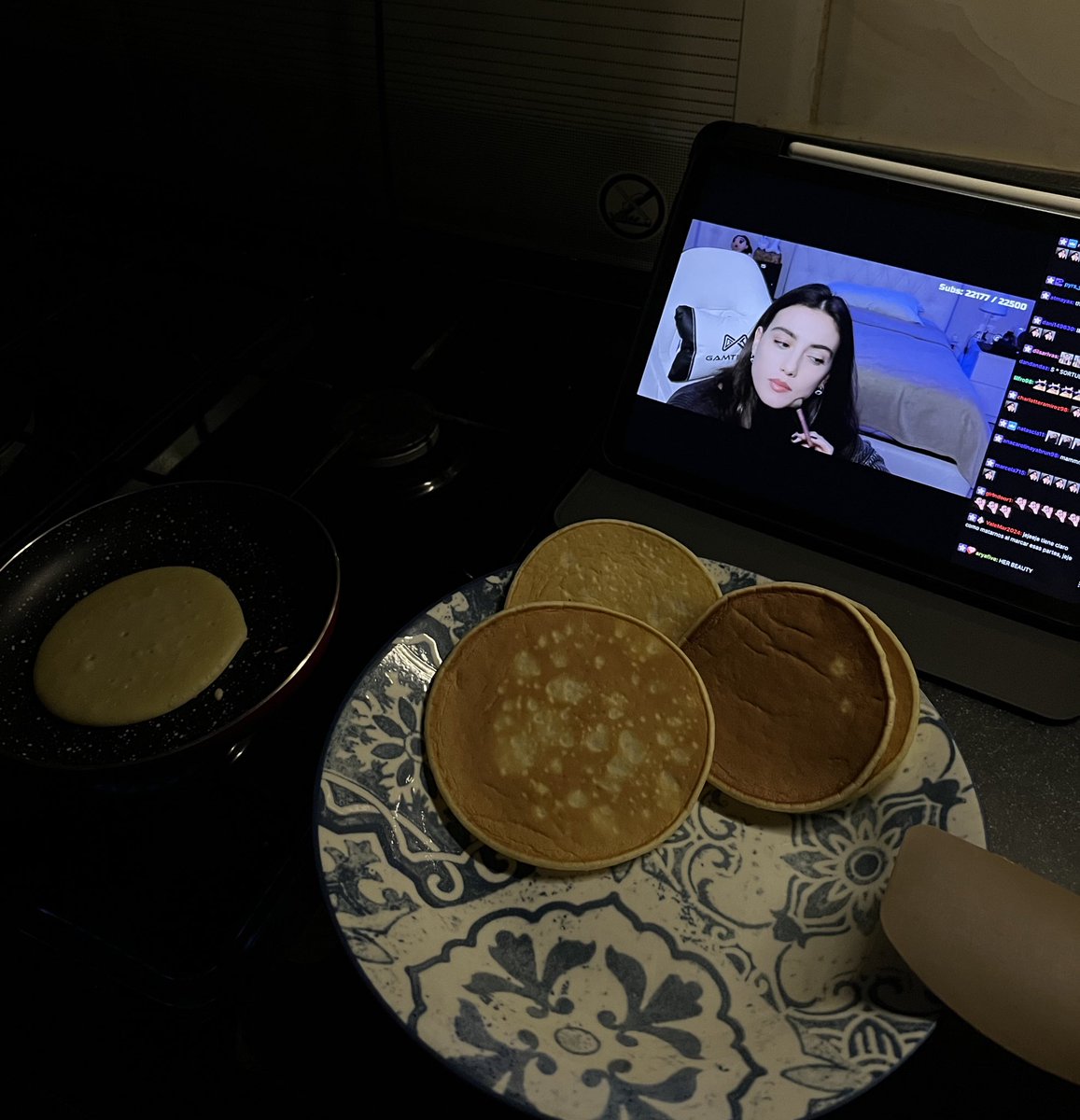 whoslilo0's tweet photo. Making pancakes and watching Zeudi — best combo https://t.co/2UgLEwdpqZ