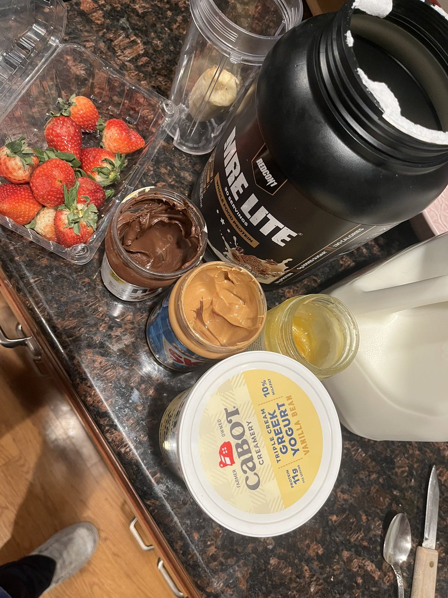 Investing with Looney tweet media