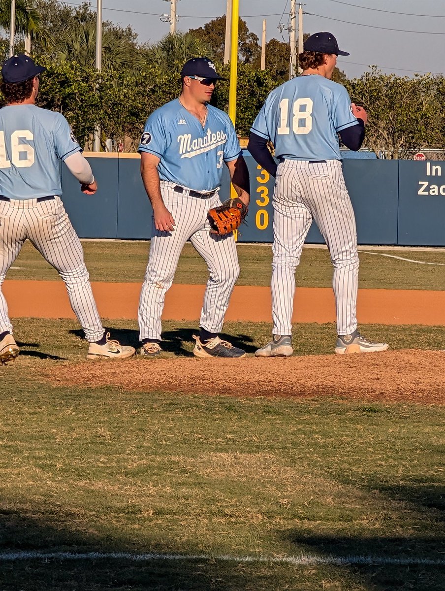 SCFBaseball's tweet photo. The #TEES are back at home and underway vs Pasco Hernando State College tonight!  #WynnField https://t.co/vbfpJCq06b
