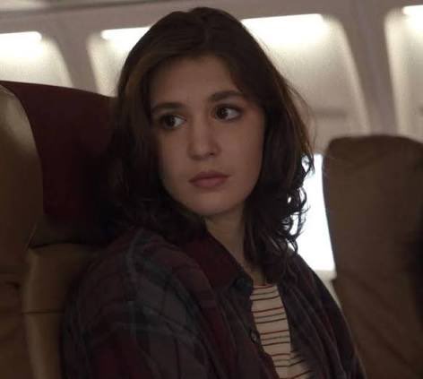 katie_bishop3's tweet image. Shauna wouldn’t mind           Jackie is going
being in love with                      to kill herself.
a girl if it didn’t mean                
being in love with            
Jackie.