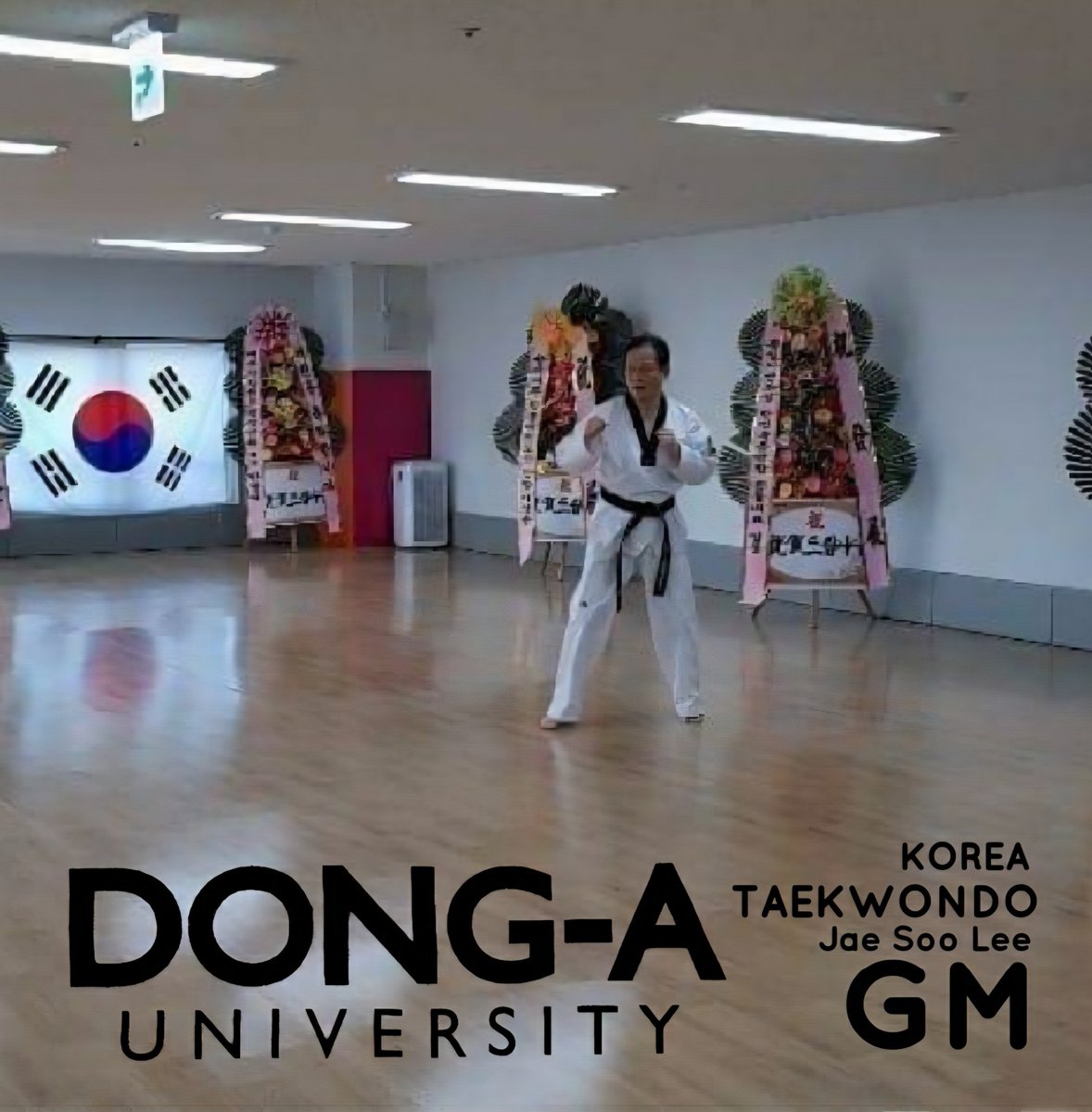 foxrubyra5's tweet photo. @kTaeKwonDo38 대한민국 KOREA
추천 올립니다 !!! 
대한민국 태권도 KOREA 
태권도 발전을 위하여 
발전을 위하여 ~
추천 태권도 발전을 위하여
추천 KOREA  응원 대한민국 
응원 응원합니다 !!! https://t.co/68TxEHCrnV