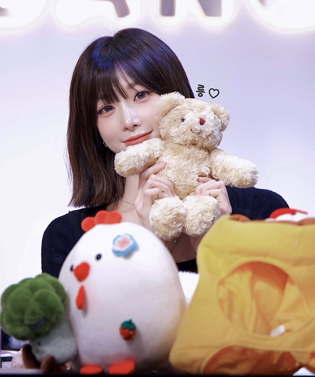 テテ　センイル　　りり 🧸 || kmonstar 🇹🇼 260131 . #tripleS #니엔 #Nien #트리플에스