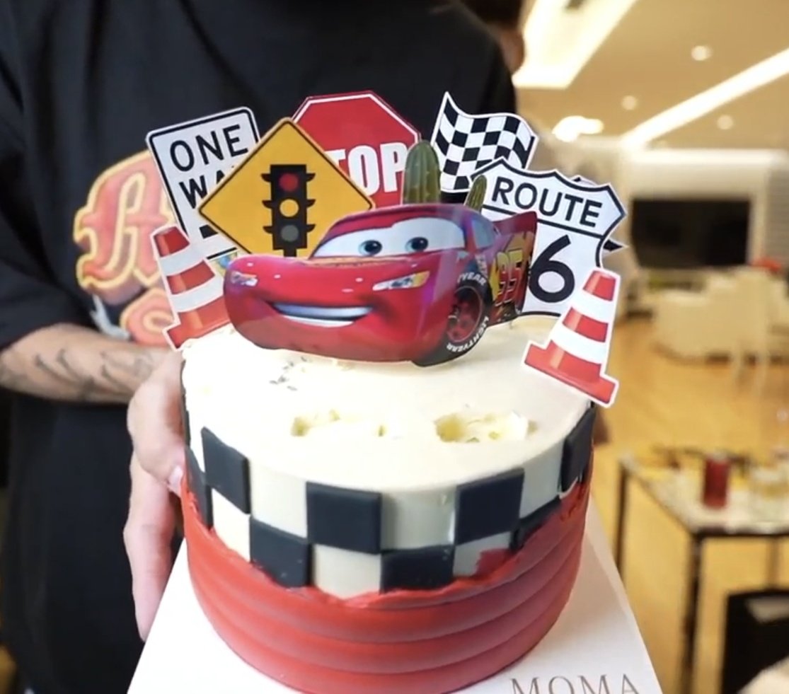 rubiustardust's tweet photo. ES LA TORTA DE TODOS LOS TIEMPOS https://t.co/7v6ZKZDdLP