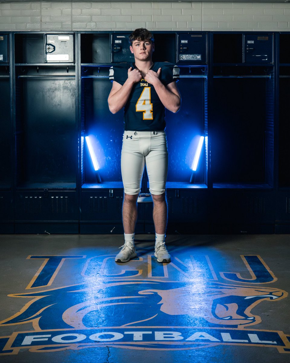 James_Murphy_4's tweet photo. After a great talk with Coach @TylerMoody39 I am blessed to receive an offer from @TCNJfootball . https://t.co/Iu4lYCyevz