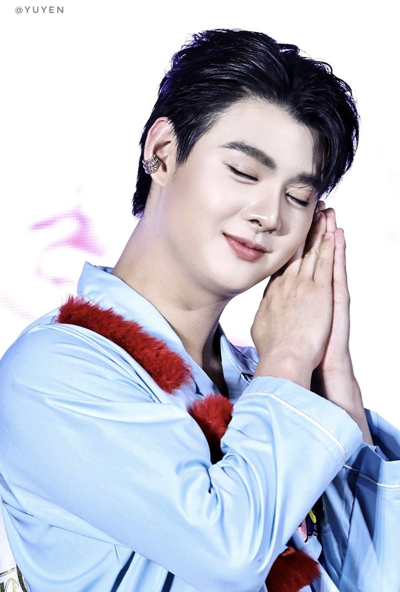 ถ้าทุกอย่างมันคือความฝัน
ถือว่าเป็นฝันดี 😴
เพราะเราทำดีที่สุดแล้ว
ตื่นจากฝันได้แล้ว..คนดี
อนาคตของเราคือวันพรุ่งนี้🌞

FEBRUARY LOVE WITH SAINTSUP
#IWILLBEBESIDESSAINT 

#Saint_sup #MingEr 
#เซ้นต์ศุภพงษ์