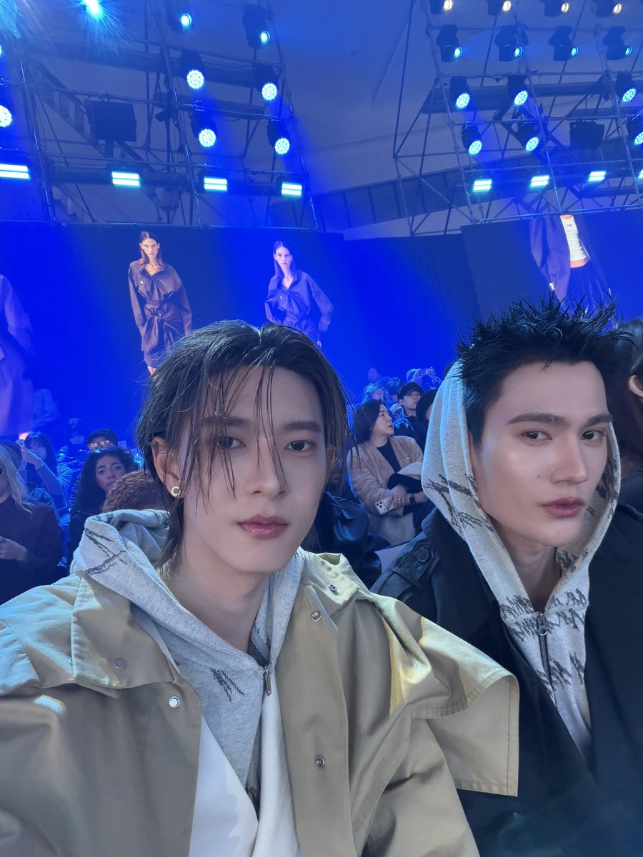 Ready for the show MMAM

POOH PAVEL SEOUL 2026FW

#MMAMxPoohPavel