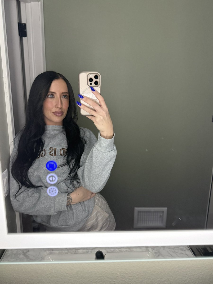 Tory Wood™ (@toryyyw) on Twitter photo 