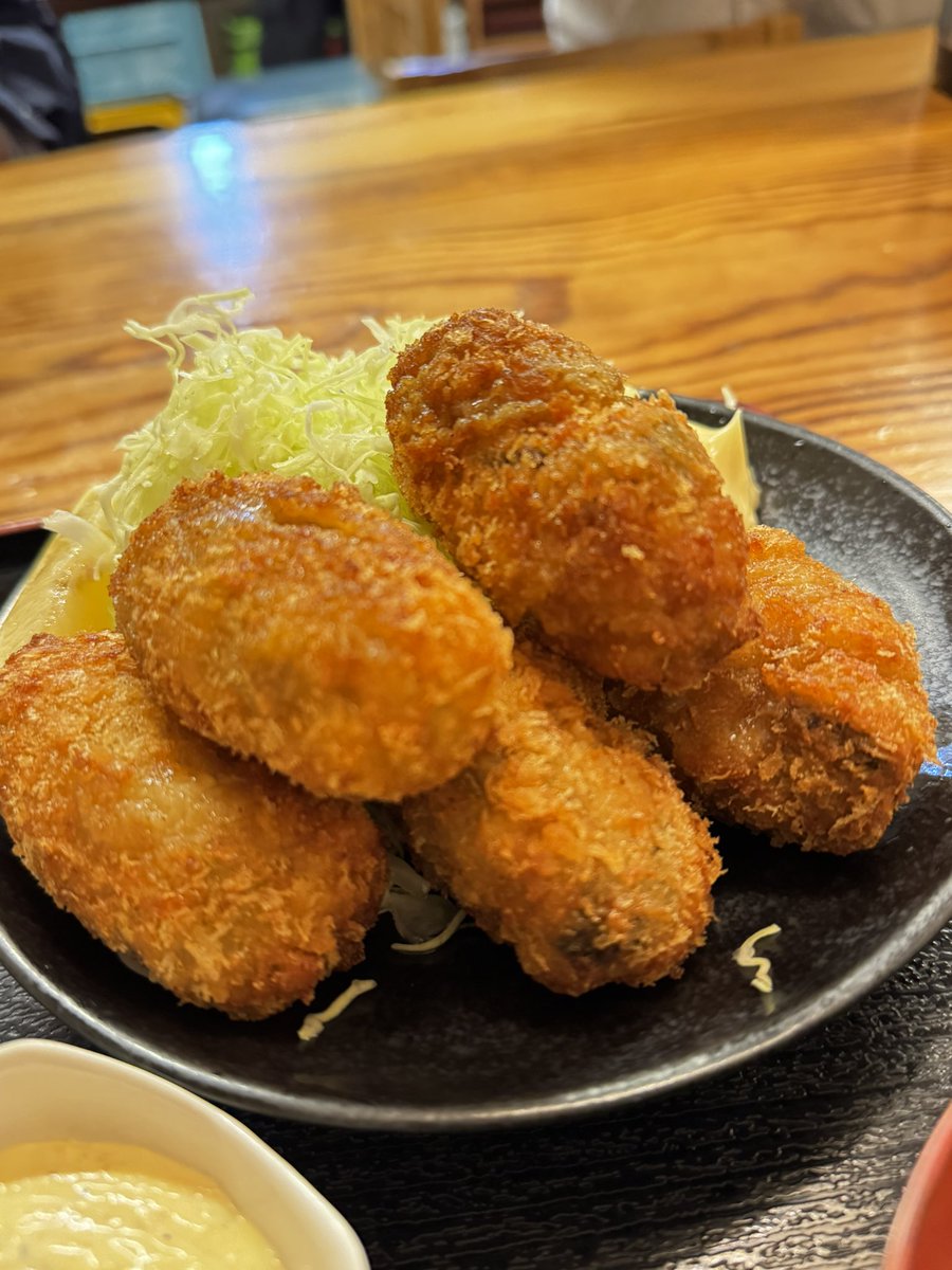 onzoooo's tweet image. 広島県産牡蠣フライ定食

#八丁堀朋