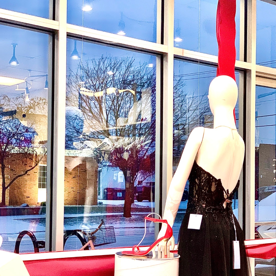 the winter wonderland in Midwest 😀❄️ 

prom-avenue.com

#midwest #wintervibes #winterwonderland #fashion #style #prom #winterformals #formals #prom #promdress #promgown #formalwear  #promavenue