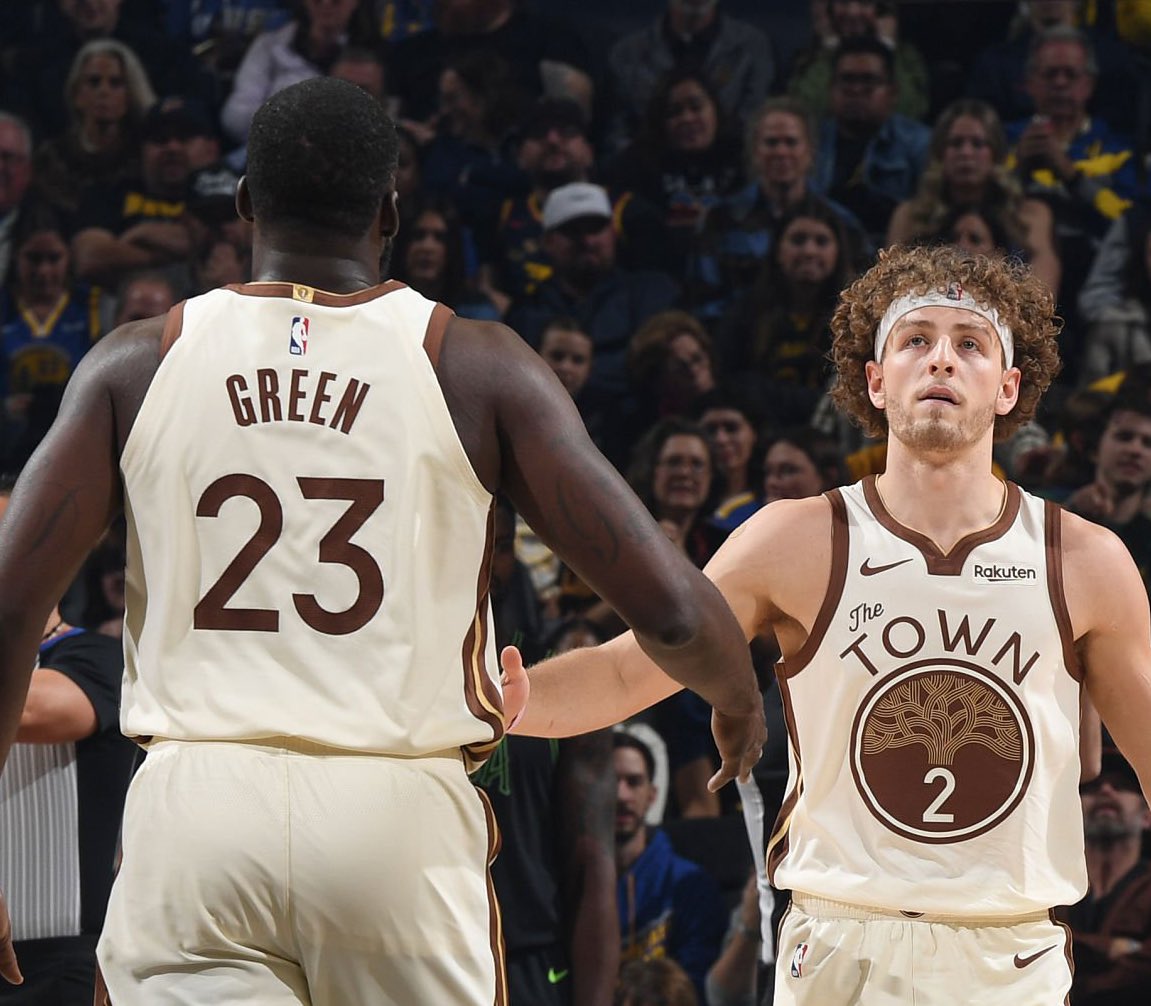 TheDunkCentral's tweet image. The Warriors are willing to trade Draymond Green, Brandin Podziemski, and Jonathan Kuminga for Giannis Antetokounmpo, per @TheSteinLine 

“The Stein Line was the first to report on Jan. 23 that Jimmy Butler would not be included in Golden State's Giannis offers and it has since…