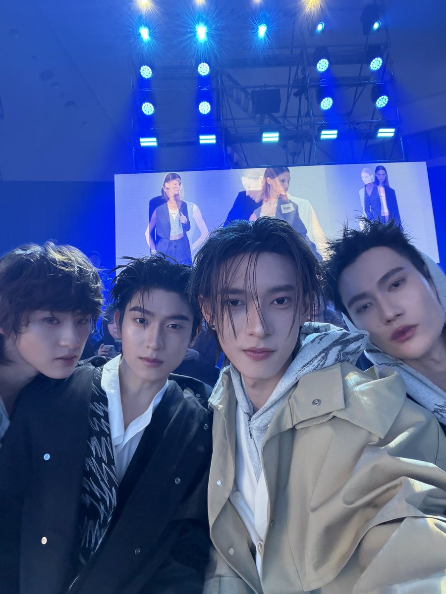 4 หนุ่ม

POOH PAVEL SEOUL 2026FW

#MMAMxPoohPavel