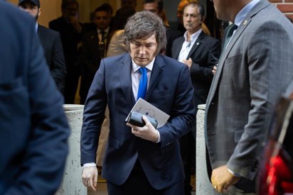 RENUNCIÓ director del Instituto Nacional de Estadística y Censos de Argentina por manipulación de la INFLACIÓN.
Manipulación de cifras: Se acusa al organismo de frenar la implementación de un nuevo Índice de Precios al Consumidor (IPC) que ya estaba listo. Según informes, la