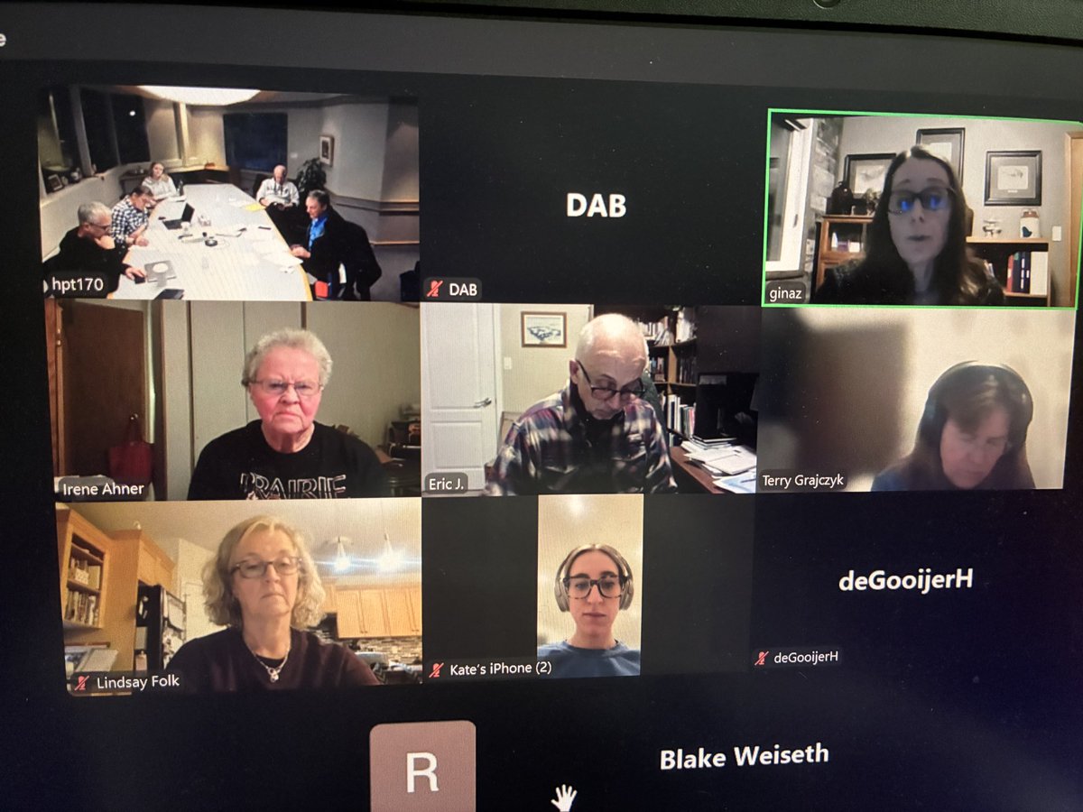 saskaggrads's tweet photo. SAGA executive had our monthly meeting tonight! Good recap on our successful reunion. On the radar: everything bedpush!!!! Looking forward to seeing alumni hit the pavement! https://t.co/2mwNs5AUkf