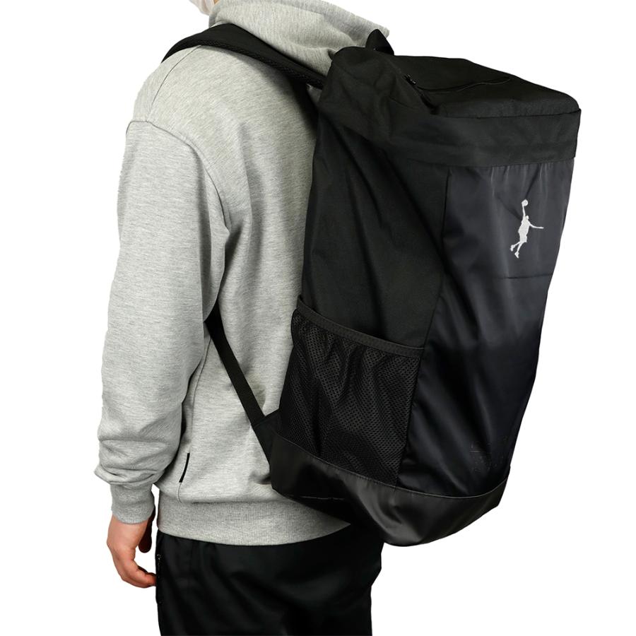 PH_OnlineStore's tweet photo. インザペイントから大人気バックが再入荷しました！レイアップマンのワンポイント刺繍が入ったオリジナルモデルです！7号ボールが入ります！新年度にむけてお待ちいただいていた方はお早めにチェックしてくださいね！

🏀IN THE PAINT ボックスバッグ ITP23342SP 価格11,000円
https://t.co/AdwGAOyO2y https://t.co/fA7bXsD8NQ