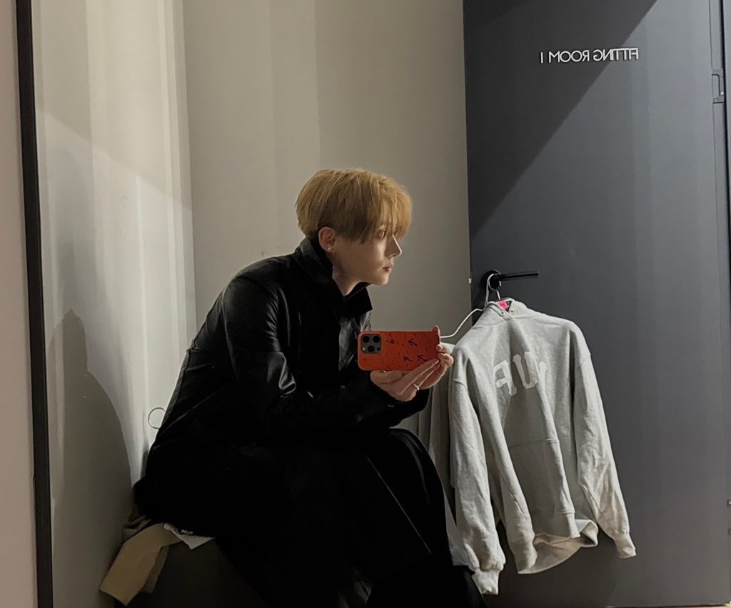 THE_LEES_'s tweet image. Their ig’s got banned, so they moved their lovestagram to their group account lmao