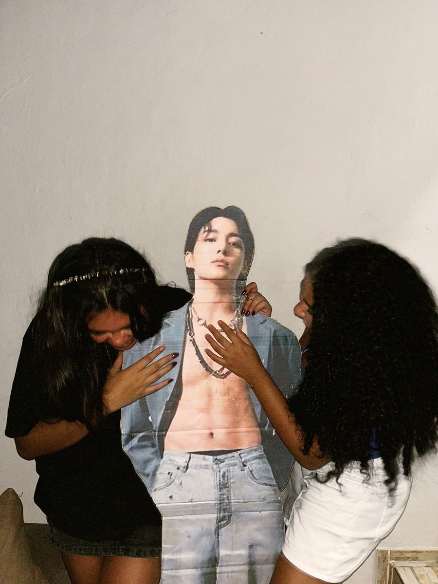 bella VAI VER O BTS tweet media