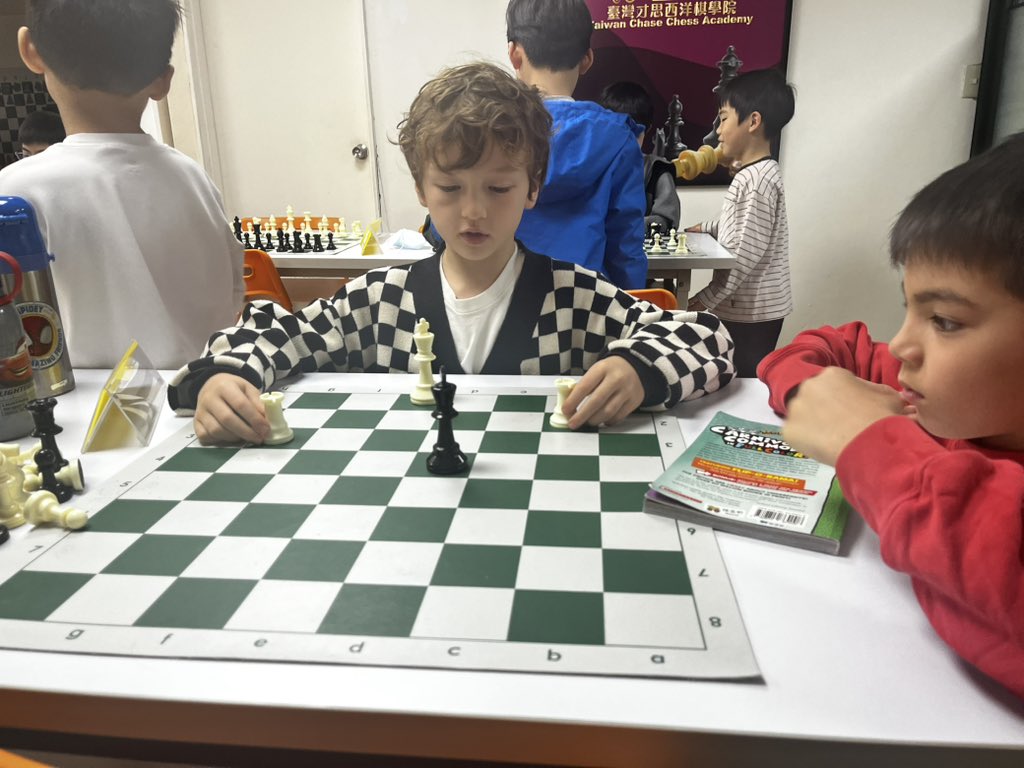 ChessTaiwan's tweet photo. Chess look ❤️ https://t.co/pWP3RTWfLG
