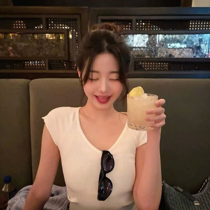 ㅤ
ㅤ
📍𝐁𝐚𝐠𝐞𝐥𝐢𝐜𝐢𝐨𝐮𝐬 𝐁𝐚𝐧𝐝𝐮𝐧𝐠 

Me and @AKORDDIAM got a little impulsive together, and we didn’t even realize how much we took. 😋🤍
ㅤ
ㅤ