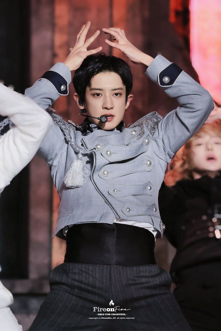 cyhourly's tweet image. 엑소 박찬열  #CHANYEOL #찬열