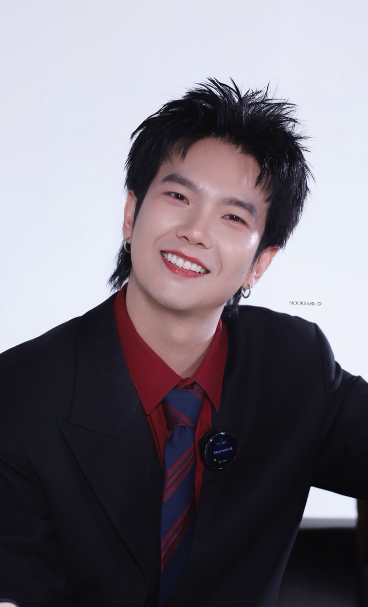 เธอตื่นมาแล้วลืมตาก่อนหรือน่ารักก่อนคะ😝

180126
BETTER HAIR TOGETHER BUILD
#NanNeverAloneXBuild 

 ˗ˏˋ ꒰ #Buildjakapan , <a href="/JakeB4rever/">BIU.</a> ꒱ ˎˊ˗ #Beyourluve #sspicss