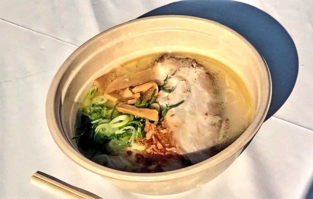 若武者さんの福島鶏白湯を名古屋で味わえる幸せ&amp;ありがたみ🙏🙏
会津伊達川俣の福島三大地鶏が効いたスープとストレート麺、トロトロなチャーシューが変わらず美味でした☺️