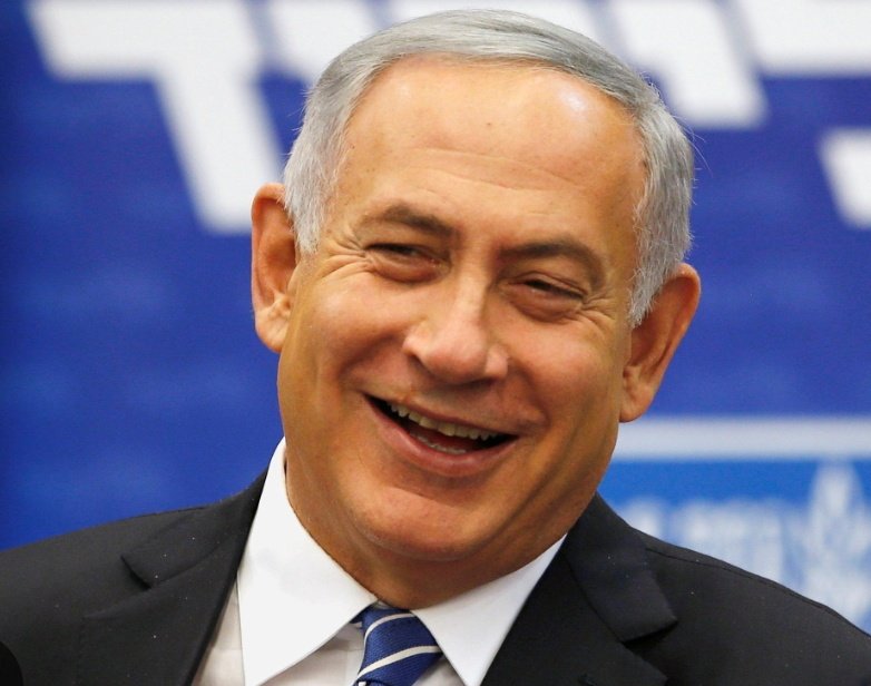 TRAS LA ARRODILLADA DE PETRO ANTE TRUMP

👉 ADIVINEN CUÁL SERÁ EL PRÓXIMO SAPO QUE SE VA A TRAGAR EL PETRISMO

#DeRodillasTePido 😂