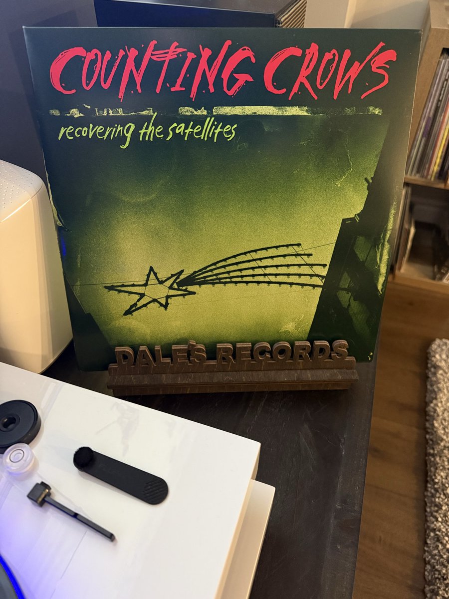 Habs_4_Life's tweet photo. A long December and there's reason to believe
Maybe this year will be better than the last
I can't remember the last thing that you said as you were leaving
Now the days go by so fast …
#CountingCrows #RecoveringTheSatellites #NowPlaying #VinylRecords #VinylCollector 🎶 https://t.co/12s9ui61Vd