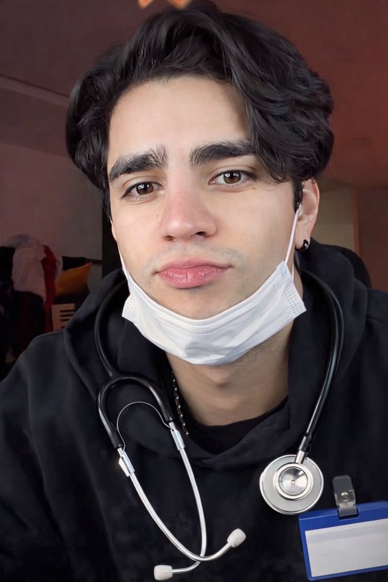 Si ven esto comenten la frase 

AARON ES DrSIMI