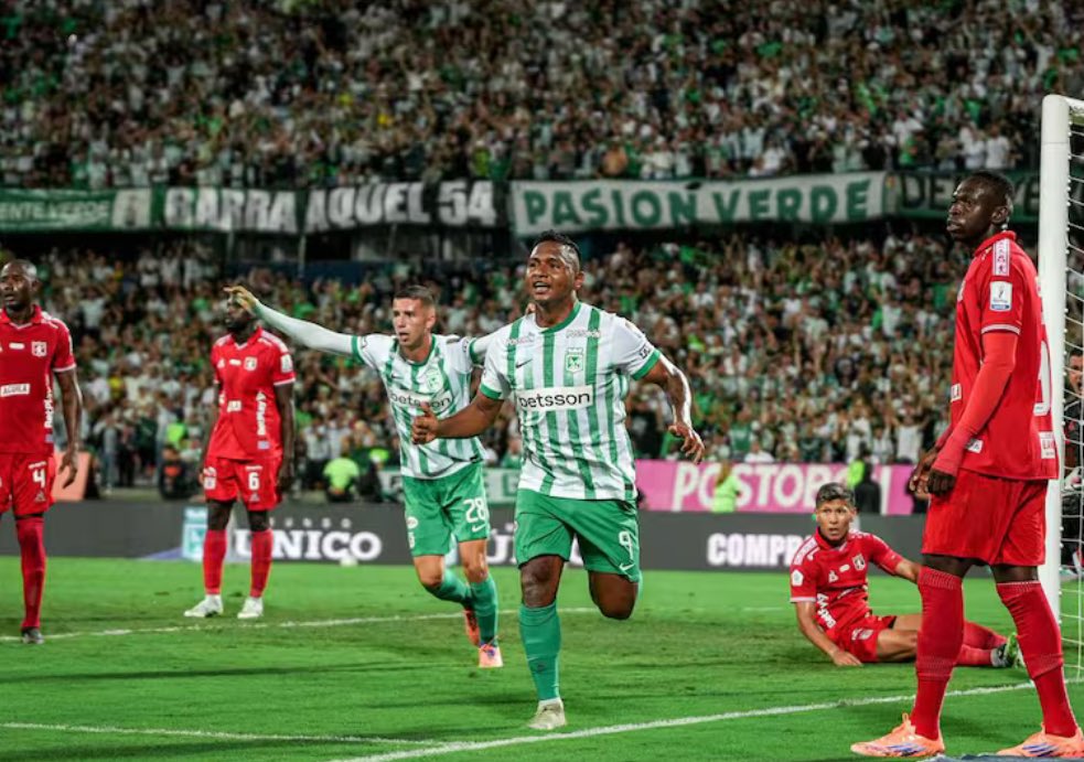 iIvan_MolinaV's tweet photo. Con todo respeto y humildad.

Que clásico de mierda se volvió los Nacional-América en el Atanasio,no me volvió a generar absolutamente nada porque sé que vamos a ganar simplemente desde el recibimiento y tirándoles las medias.

Súbanle el nivel por fa @AmericadeCali. https://t.co/jcl1m4jYPC