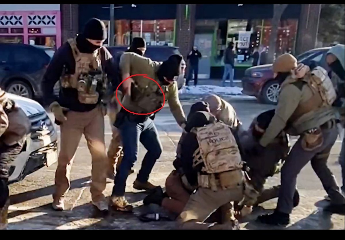 evenbev's tweet image. Both from South Texas.   How demented must a person be to shoot a man on his hands and knees, who is already subdued by 4 men,  who you witnessed was disarmed,  9 times in the back. 
Jesse Ochoa is a homicidal psychopath who is a danger to society.