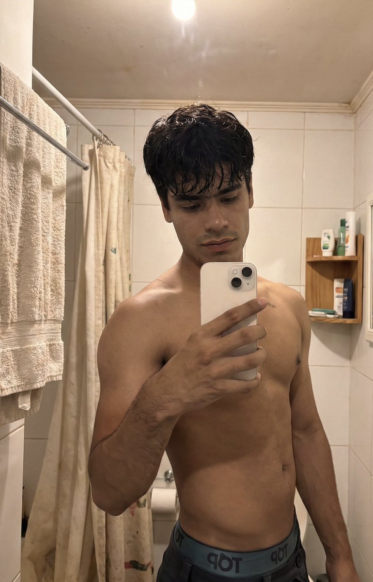 heimange's tweet photo. Noches por qué buenas, buenas no hay xd https://t.co/yH8ttI8giF