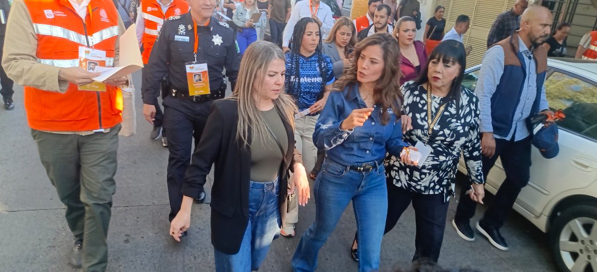 ¡Lo prometido es deuda! 🏀⚽ Hoy en el #MartesComunitario la Presidenta <a href="/VeroDelgadilloG/">Verónica Delgadillo</a> entregó las renovadas canchas del Parque De Los Venados. 

Un espacio digno para el deporte y nuestras familias. ¡A darle buen uso! 🙌✨