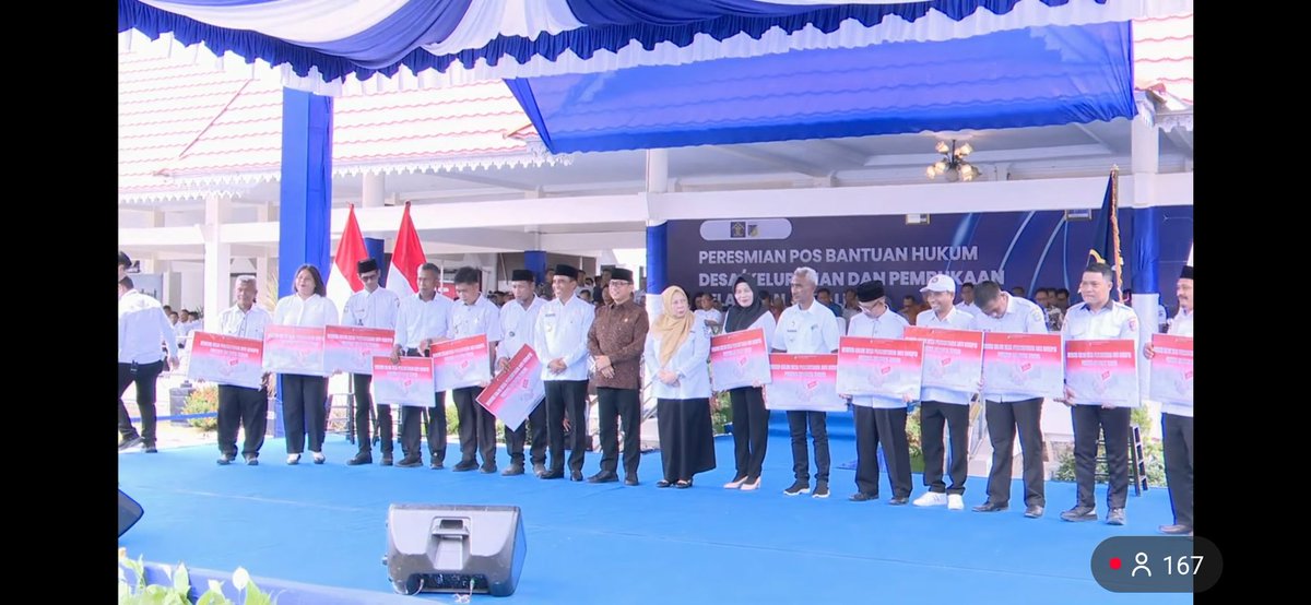 Ev_fafafa's tweet photo. Peresmian POSBANKUM SULTENG oleh Menteri Desa PDT H. Yandri Susanto SPt, MPd bersama Menteri Hukum RI Dr. Supratman Andi Agtas. SH., MH, Kepala BNN Komjen Pol. Dr (HC) Suyudi Ario Seto, SIK, SH, MSi
#posbankumdesa
#jagadesakita
#TerimakasihPakMenteriDesa
#PendampingDesaHebat https://t.co/jCeIGms2uB