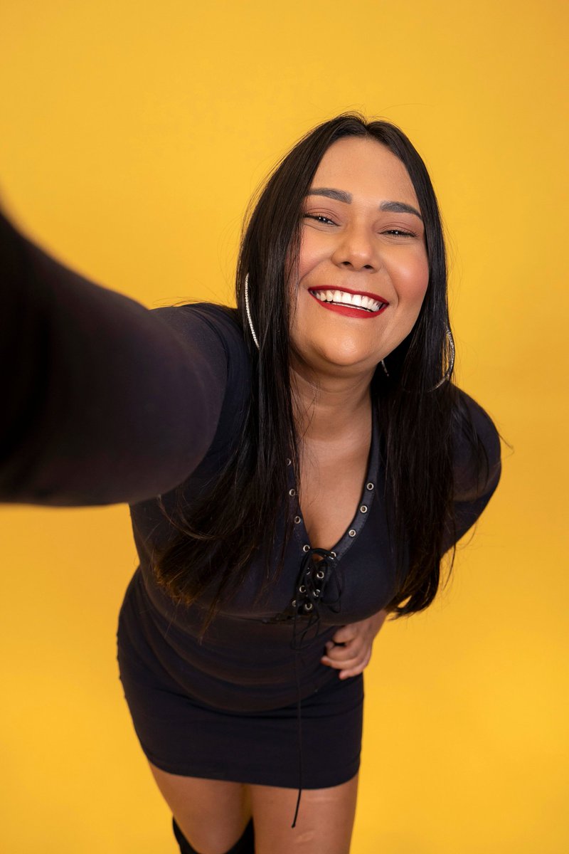 poponze's tweet image. GLOBAL! Chaiany é atualmente a 11ª pessoa mais influente do mundo no Instagram, segundo o Social Blade.