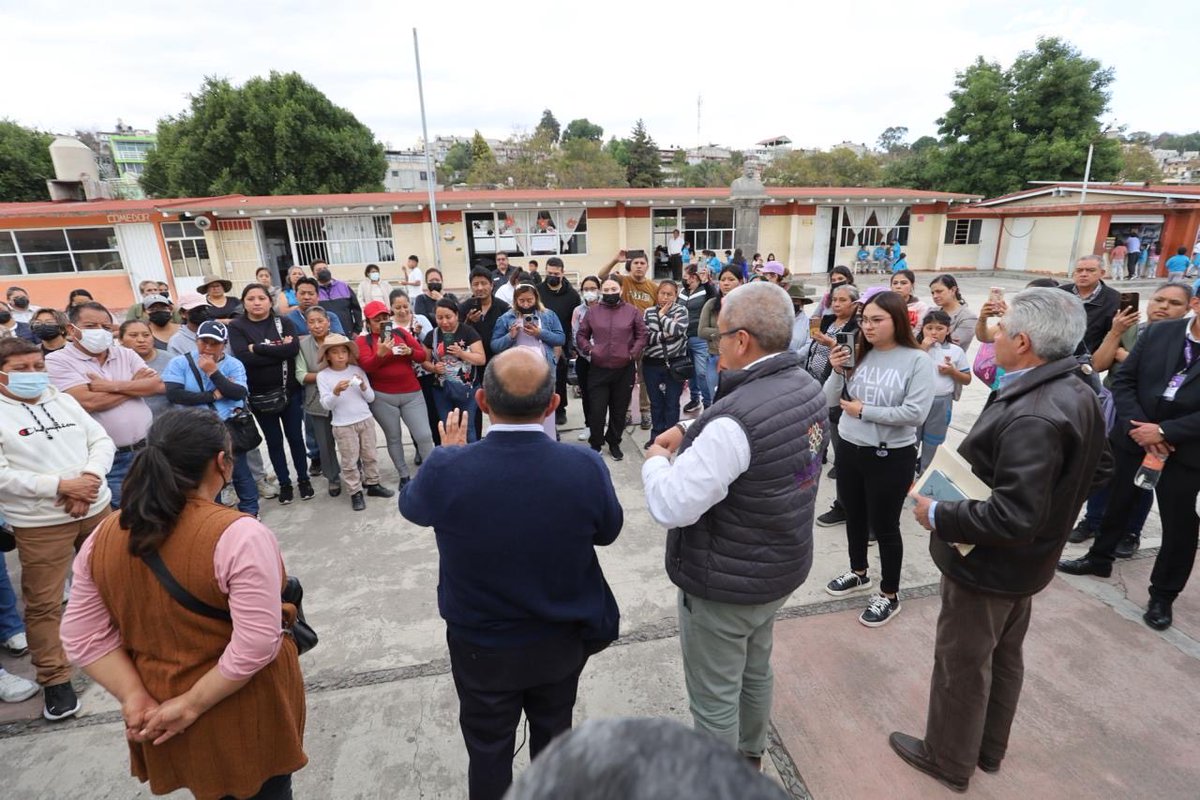 septlaxcala's tweet photo. Secretario de Educación dialoga con padres de familia de la primaria Emiliano Zapata
https://t.co/XlCL50HhMU https://t.co/DnwSU7TQQG