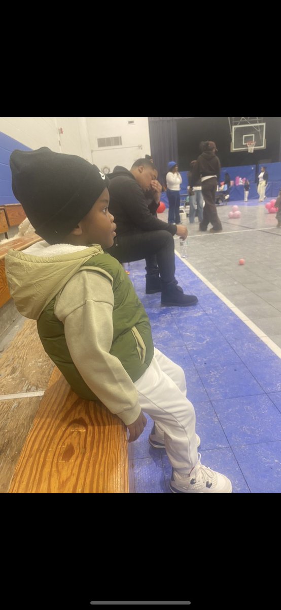 __Booda's tweet photo. Courtside with my main man Kater J 🤩 https://t.co/guGmFAHbYP