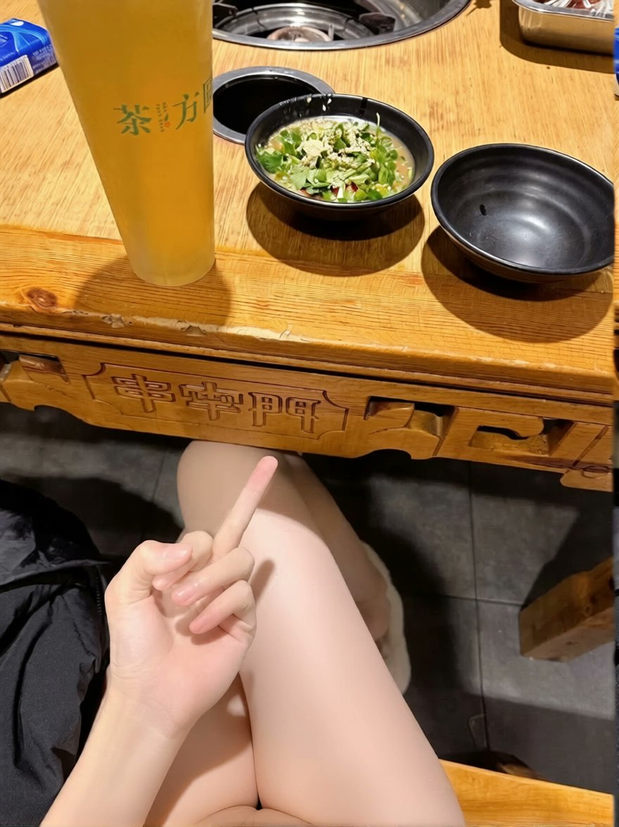 sebbrina tweet media