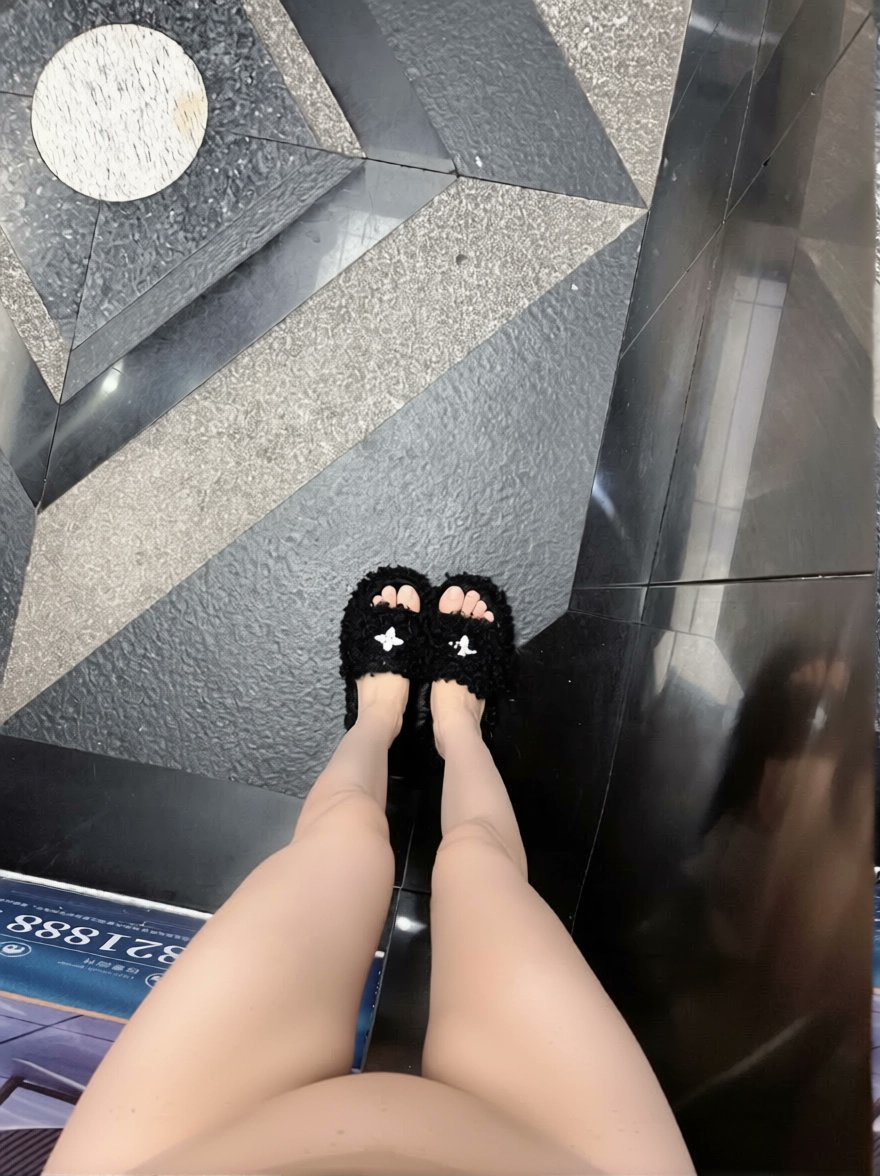 sebbrina tweet media