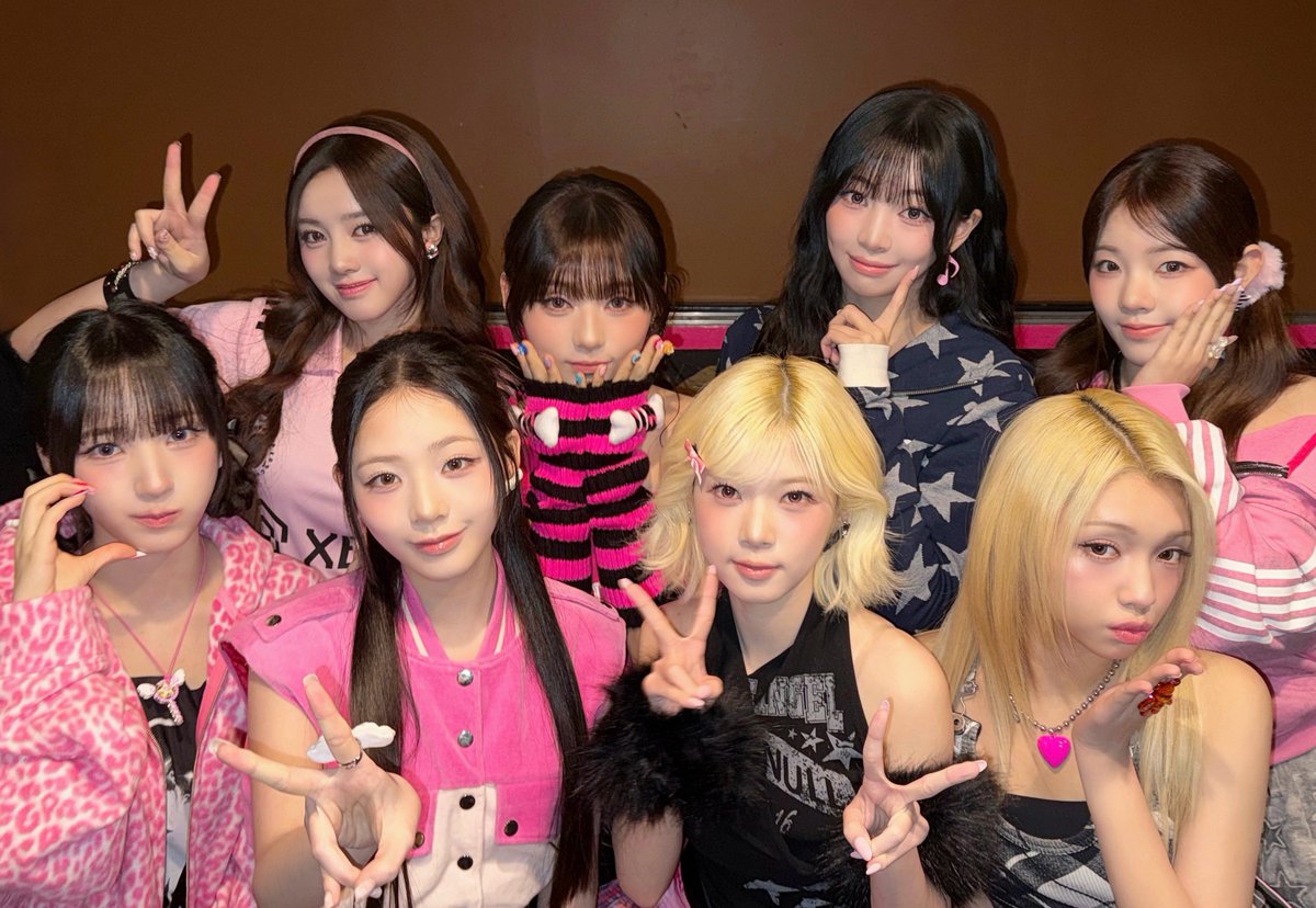 UNIS_offcl's tweet image. [📸] 260203 2026 UNIS 1ST TOUR : Ever Last in Charlotte 완료🖤

엡떠들과 하나가 되어 즐긴 꿈만 같던 시간💭 덕분에 오늘도 행복 가득 충전 완료⌁❤︎⌁

#UNIS #유니스