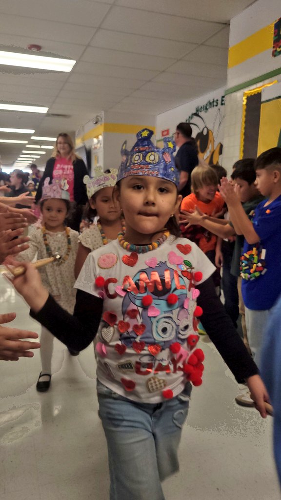 JJHansen26's tweet photo. “From day 1 to day 100 — look how far we’ve come! Go, Hornets!🌟 #100thDay” #TeamSISD #ThrivingAtTheHive https://t.co/MwRGA6zeRw