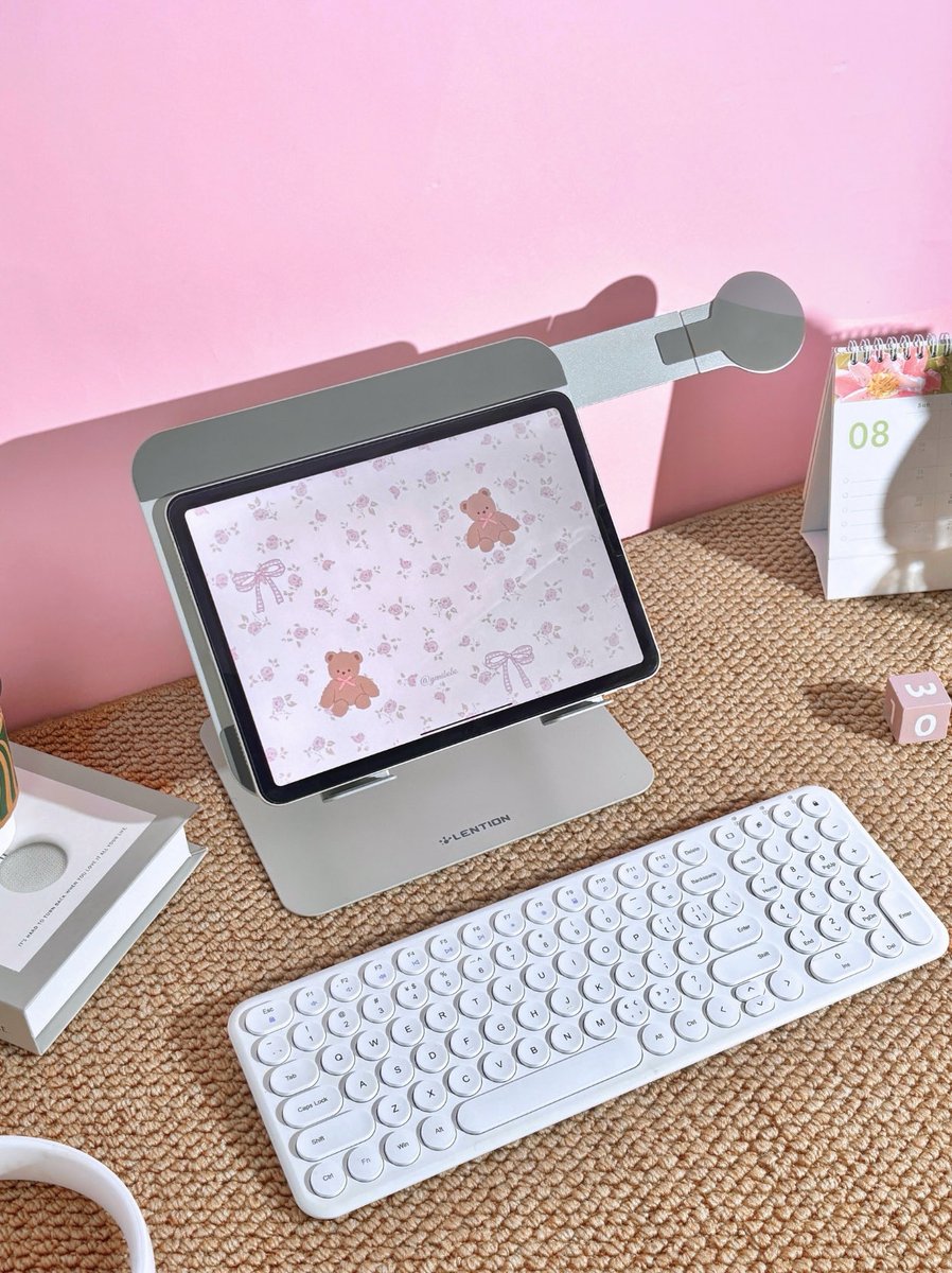 LentionOfficial's tweet photo. There’s nothing like an organized desk to boost your productivity.
Our multi-device stand holds your laptop and phone together, so you can video call, take notes, or binge-watch without the clutter.💖
👉 Link in my bio | 10% OFF at checkout
#laptopstand #lention #desksetup https://t.co/Ju2nRKKWCs