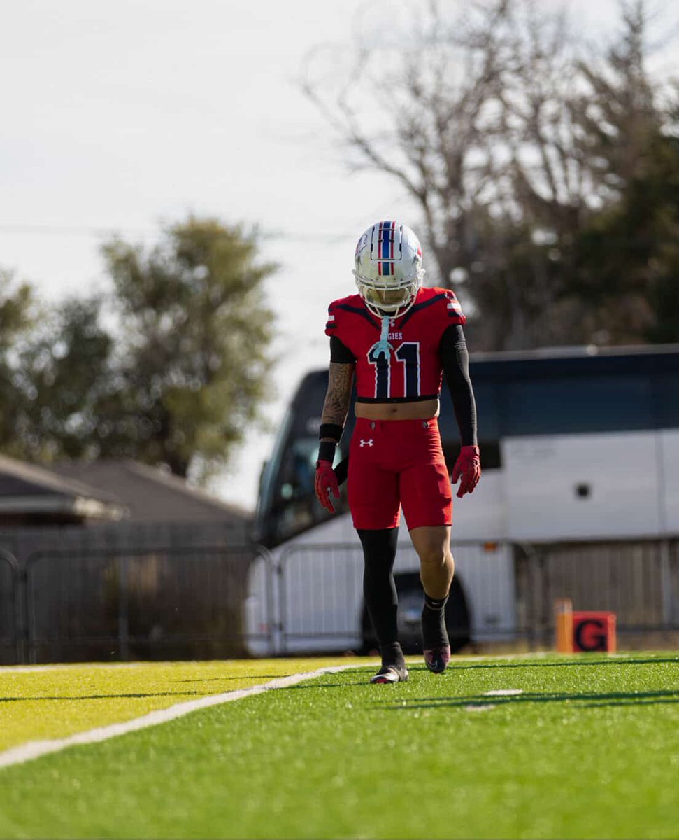 Derick Holguin tweet media