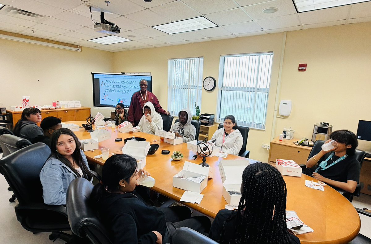 SchoolCounseling_Jeaga Middle tweet media