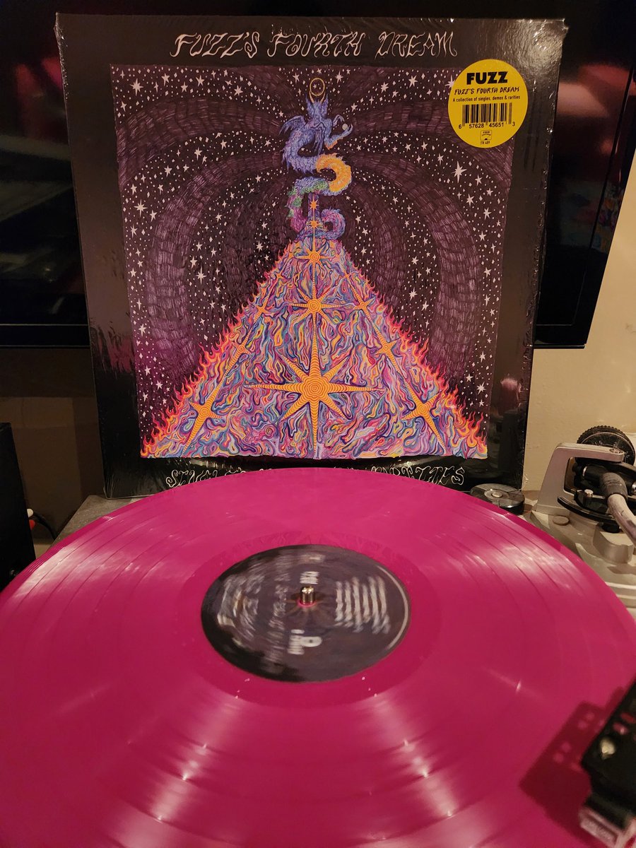 SpinVinyl1's tweet image. Fuzz's Fourth Dream is a collection  of singles, demos and unreleased material. It's pretty good though not sure if the demos are essential. Fuzz is my favorite Ty Segall project. 
#Fuzz #FuzzsFourthDream #vinylrecords