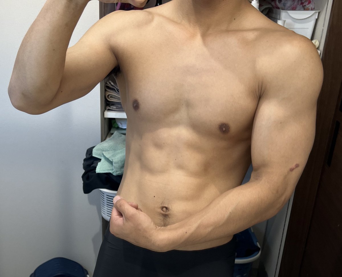 ok2tea2's tweet photo. ダンベルで腕とスクワット
インクラインベンチ買ってみようかな https://t.co/hv5EprUweb