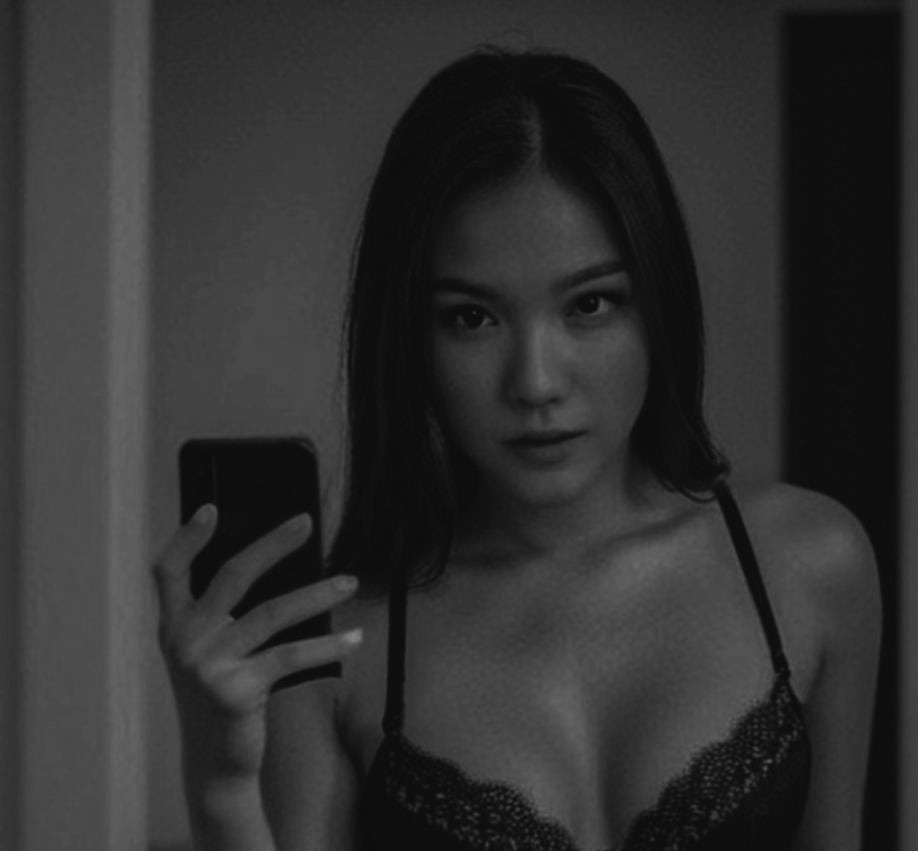YoshidaBella's tweet photo. Oq você faria comigo se pudesse me ter por uma noite?👀

Vem descobrir o que é bom de verdade 🔞
https://t.co/piTnX3MOAk https://t.co/2fOFYe3y81
