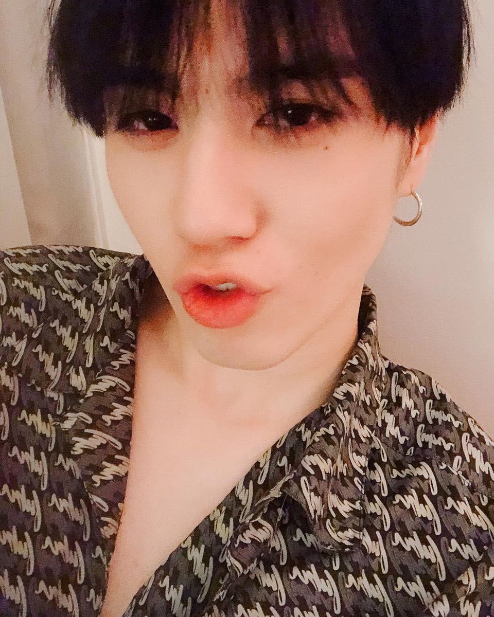 D-417 🌼

😙💕 <a href="/yugyeom/">김유겸</a>