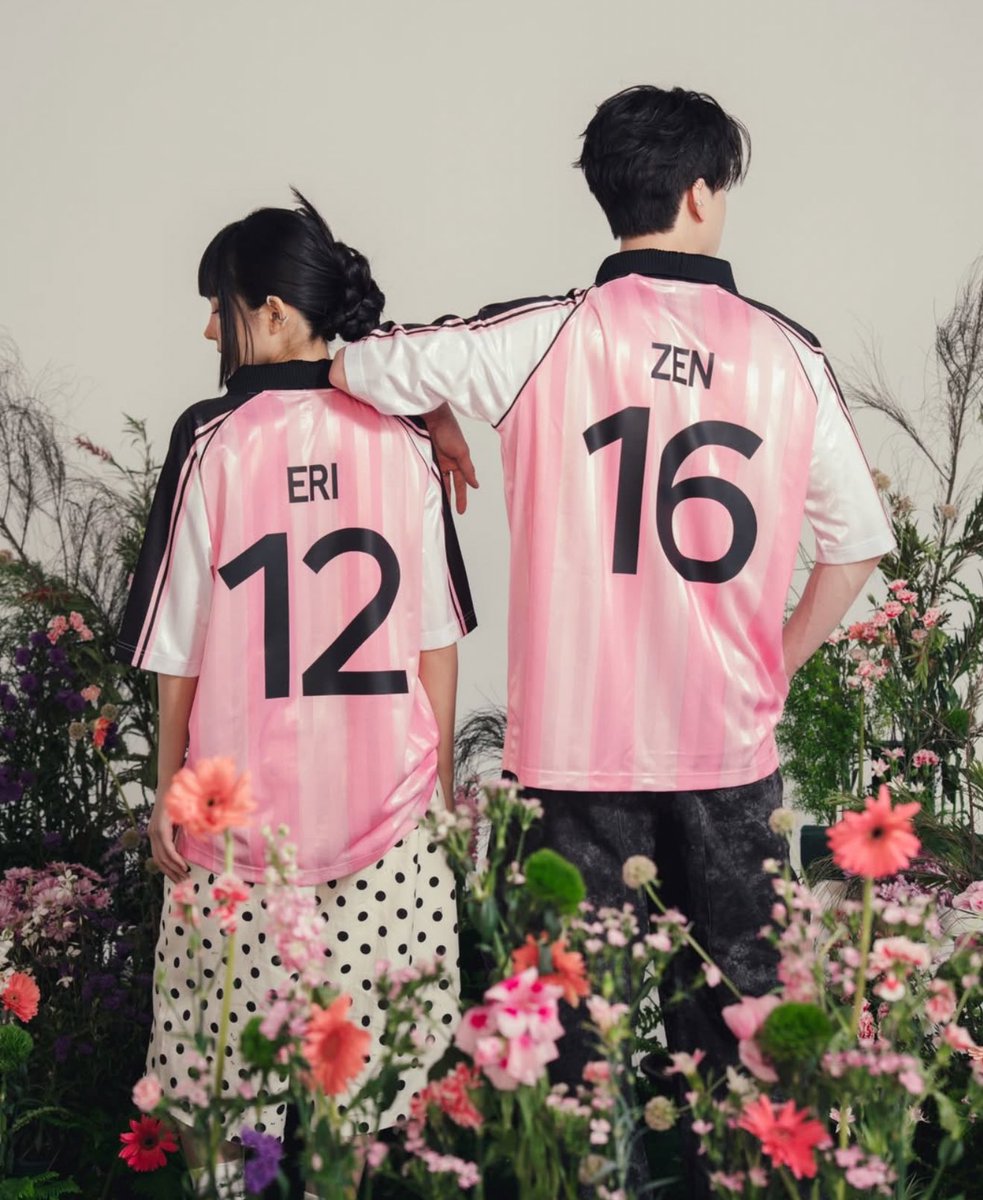 jampinelee's tweet image. อมกก ชั้นพึ่งเห็นสปอยเสื้อคอนค่าย ชมพูพร้อมสกรีนชื่อคอนแบบจุก ๆ 5555555555555 แต่แอบฟินตรงที่ข้างหลัง customize คำกับเลขได้อะ

♡ ชื่อไม่เกิน 8 ตัวอักษร
♡ เลขไม่เกิน 2 ตัวอักษร

สนนราคาอยู่ที่ตัวละ 1,690 บาท ꃼ.̫ ꃼ พรี 05/02 ~ 08/02 ได้รับสินค้าตั้งแต่วันที่ 10 เป็นต้นไป 👚